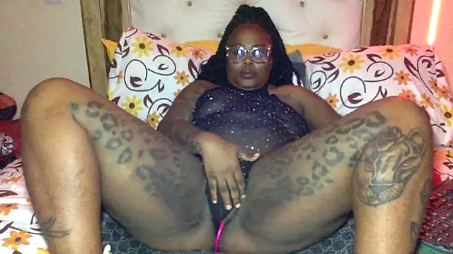 creamyamber online show from April 8, 2026, 1:40 am