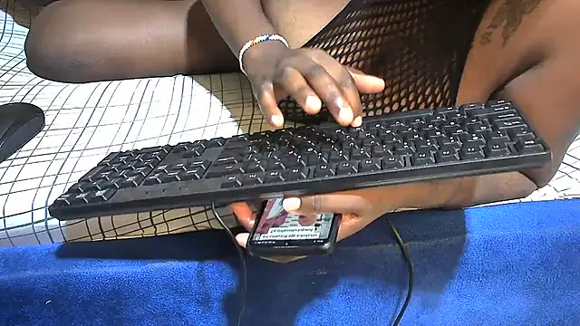 Snapshot of Titty-Goddess chatting on May 22, 2026, 7:45 pm Titty-Goddess online show from May 22, 2026, 7:45 pm