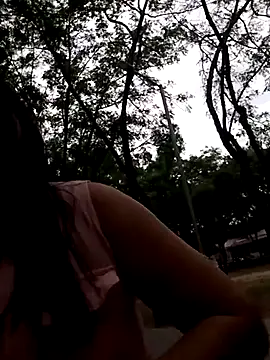 Snapshot of lucero15 chatting on May 13, 2026, 1:40 pm lucero15 online show from May 13, 2026, 1:40 pm