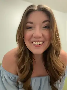 libbylaguna online show from June 17, 2026, 3:06 am
