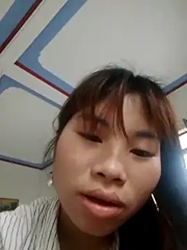 tinana00 online show from May 12, 2026, 1:02 am