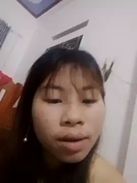 tinana00 online show from May 12, 2026, 3:18 pm