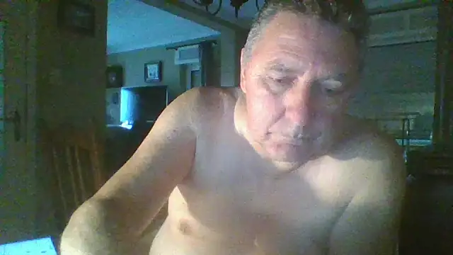 Snapshot of edje59a chatting on December 3, 2024, 7:38 am edje59a online show from December 3, 2024, 7:38 am