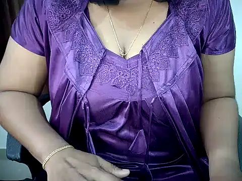 Snapshot of MALLU_WAVEZZZ chatting on May 16, 2026, 6:01 am MALLU WAVEZZZ online show from May 16, 2026, 6:01 am