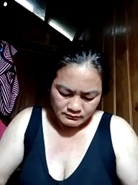 Snapshot of Blowjob0100 chatting on June 18, 2026, 11:43 pm Blowjob0100 online show from June 18, 2026, 11:43 pm