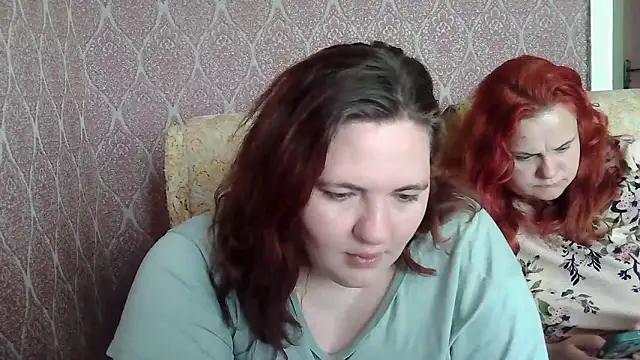 Snapshot of TiffanyLenee chatting on May 18, 2026, 9:25 am TiffanyLenee online show from May 18, 2026, 9:25 am