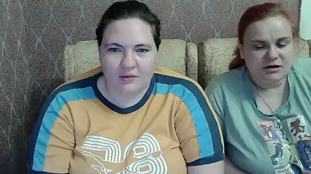 Snapshot of TiffanyLenee chatting on May 27, 2026, 6:37 pm TiffanyLenee online show from May 27, 2026, 6:37 pm