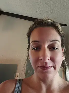 missbellastar online show from May 21, 2026, 3:53 pm