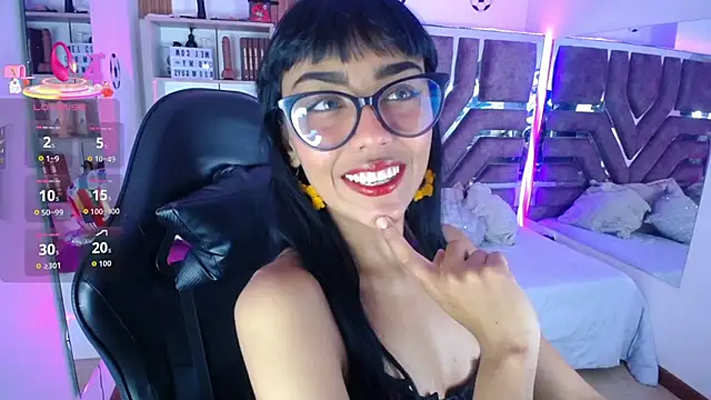 Snapshot of Violett_Gardenn chatting on July 7, 2026, 11:36 am Violett Gardenn online show from July 7, 2026, 11:36 am