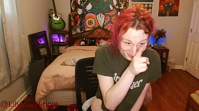 Snapshot of lilythehippie chatting on May 27, 2026, 5:42 pm lilythehippie online show from May 27, 2026, 5:42 pm