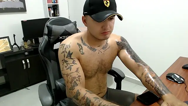 Snapshot of Thiago_420 chatting on June 11, 2026, 11:35 pm Thiago 420 online show from June 11, 2026, 11:35 pm