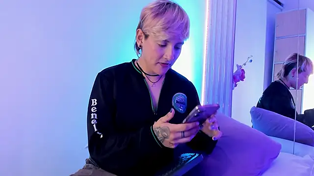 DannyRoudX online show from June 14, 2026, 3:41 am