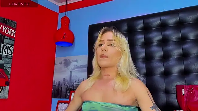 Domina Diosaa online show from May 14, 2026, 4:42 am