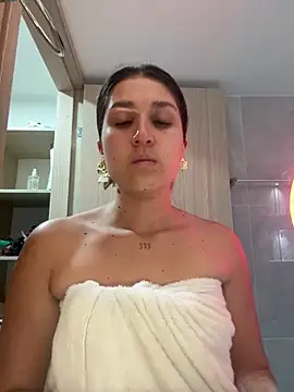 Snapshot of IsabelleMilan chatting on June 22, 2026, 1:00 am IsabelleMilan online show from June 22, 2026, 1:00 am