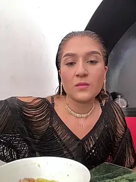 Snapshot of IsabelleMilan chatting on June 29, 2026, 8:41 pm IsabelleMilan online show from June 29, 2026, 8:41 pm