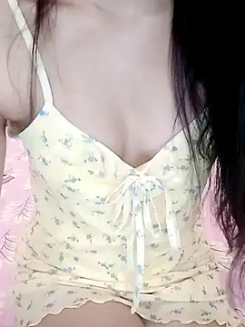 Snapshot of Ipho_girl chatting on June 5, 2026, 10:15 pm Ipho girl online show from June 5, 2026, 10:15 pm