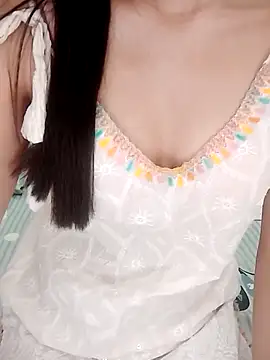 Snapshot of Ipho_girl chatting on June 19, 2026, 8:25 pm Ipho girl online show from June 19, 2026, 8:25 pm