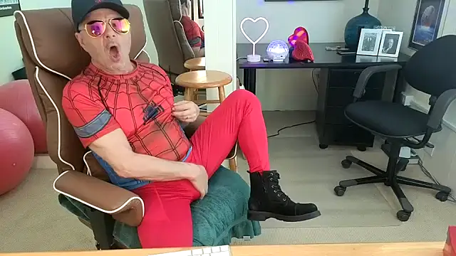 hotdadbod online show from April 10, 2026, 9:44 pm