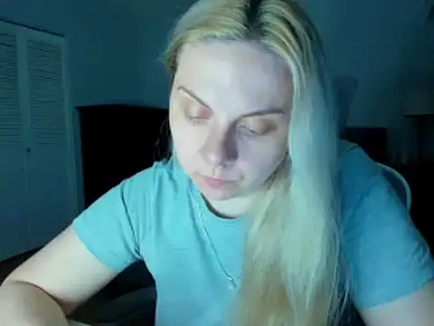 Snapshot of Laviora chatting on May 13, 2026, 3:57 am Laviora online show from May 13, 2026, 3:57 am