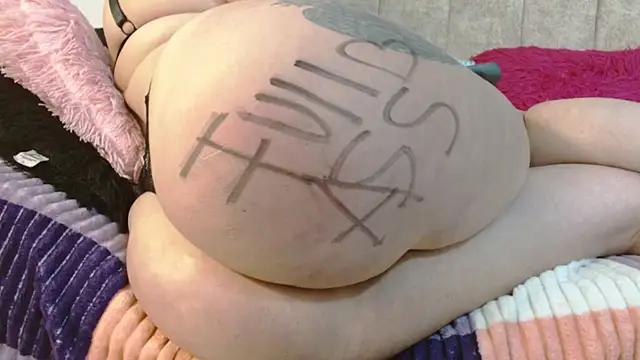 Melanie Messy Nasty online show from May 12, 2026, 9:43 pm