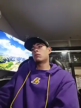 Snapshot of andylol330 chatting on July 12, 2026, 1:39 am andylol330 online show from July 12, 2026, 1:39 am