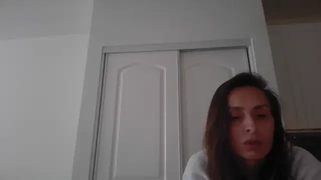 Snapshot of Luxeluvly chatting on May 13, 2026, 2:13 pm Luxeluvly online show from May 13, 2026, 2:13 pm