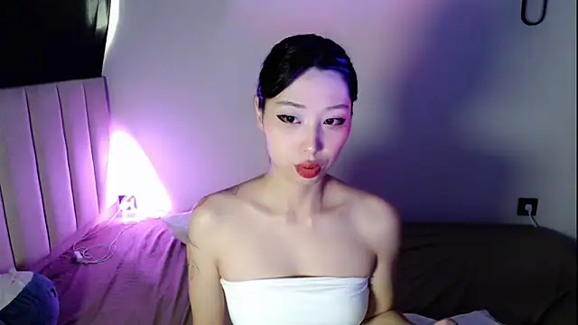 Snapshot of neverstoplovingme chatting on May 28, 2026, 3:36 am neverstoplovingme online show from May 28, 2026, 3:36 am