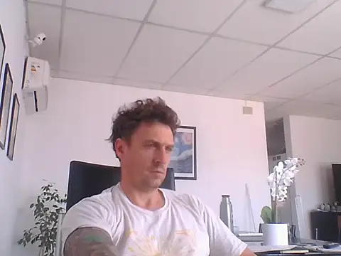sebasevi online show from June 3, 2026, 2:18 pm