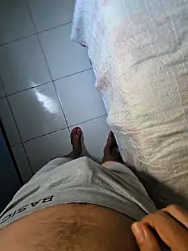 KLAUSGOSTOS40 online show from May 18, 2026, 5:07 pm