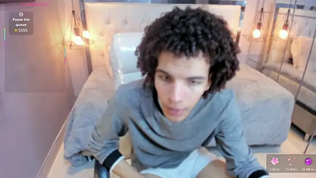 Snapshot of felix_haze chatting on June 18, 2026, 5:29 pm felix haze online show from June 18, 2026, 5:29 pm