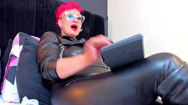 Snapshot of mistress_sandy chatting on June 28, 2026, 8:04 pm mistress sandy online show from June 28, 2026, 8:04 pm