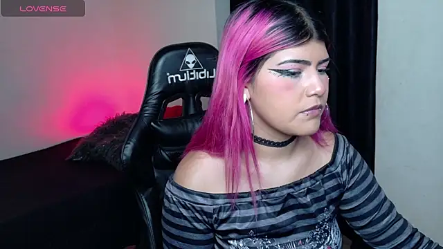 aurora winslow online show from June 3, 2026, 9:30 pm