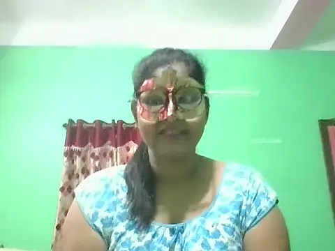 Snapshot of Kavya17 chatting on June 11, 2026, 12:23 am Kavya17 online show from June 11, 2026, 12:23 am