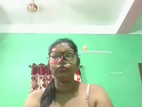 Snapshot of Kavya17 chatting on June 10, 2026, 3:30 am Kavya17 online show from June 10, 2026, 3:30 am