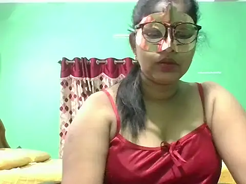 Snapshot of Kavya17 chatting on June 24, 2026, 6:28 pm Kavya17 online show from June 24, 2026, 6:28 pm