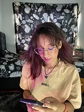 Snapshot of camig0x chatting on May 20, 2026, 4:04 pm camig0x online show from May 20, 2026, 4:04 pm