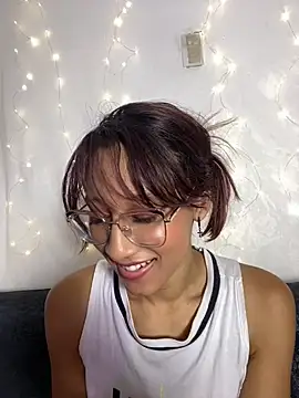 Snapshot of camig0x chatting on May 26, 2026, 3:54 pm camig0x online show from May 26, 2026, 3:54 pm