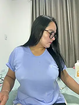 Snapshot of rousee69_ chatting on June 21, 2026, 2:50 am rousee69 online show from June 21, 2026, 2:50 am