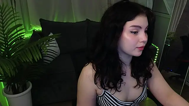 Snapshot of lollyy_pop chatting on May 24, 2026, 1:27 am lollyy pop online show from May 24, 2026, 1:27 am