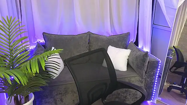 Snapshot of lollyy_pop chatting on May 20, 2026, 1:35 am lollyy pop online show from May 20, 2026, 1:35 am