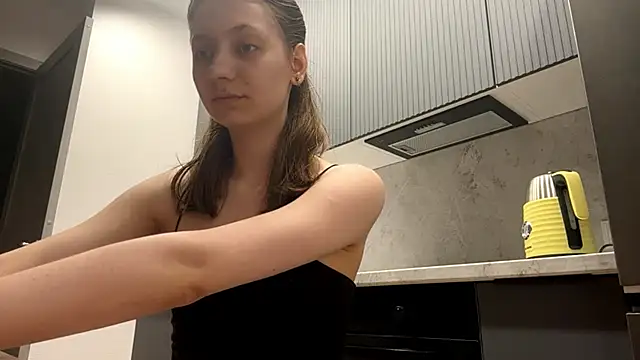 Snapshot of KarmenAlson chatting on June 12, 2026, 6:49 pm KarmenAlson online show from June 12, 2026, 6:49 pm