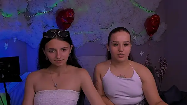 caroline honeyy online show from July 27, 2026, 10:00 am