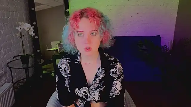 ScarlettSparkss online show from May 27, 2026, 5:37 am
