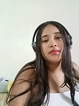Snapshot of Angel_gluglu chatting on May 14, 2026, 10:18 pm Angel gluglu online show from May 14, 2026, 10:18 pm