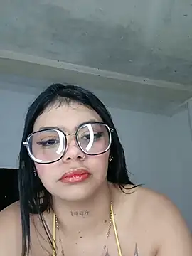 Snapshot of luxuryluna chatting on June 30, 2026, 1:49 am luxuryluna online show from June 30, 2026, 1:49 am