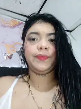Snapshot of luxuryluna chatting on May 31, 2026, 10:43 pm luxuryluna online show from May 31, 2026, 10:43 pm