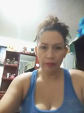 Snapshot of paulett15 chatting on June 10, 2026, 2:18 pm paulett15 online show from June 10, 2026, 2:18 pm