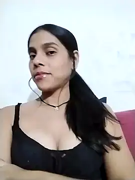 Snapshot of Saray_queen1 chatting on June 14, 2026, 7:20 am Saray queen1 online show from June 14, 2026, 7:20 am
