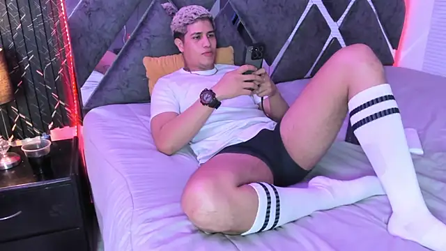 dominic connor online show from June 14, 2026, 3:19 am