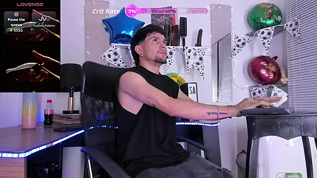 Snapshot of StefanoBigCock chatting on July 1, 2026, 7:25 pm StefanoBigCock online show from July 1, 2026, 7:25 pm